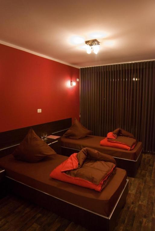 Hotel Decentria Тимишоара Экстерьер фото